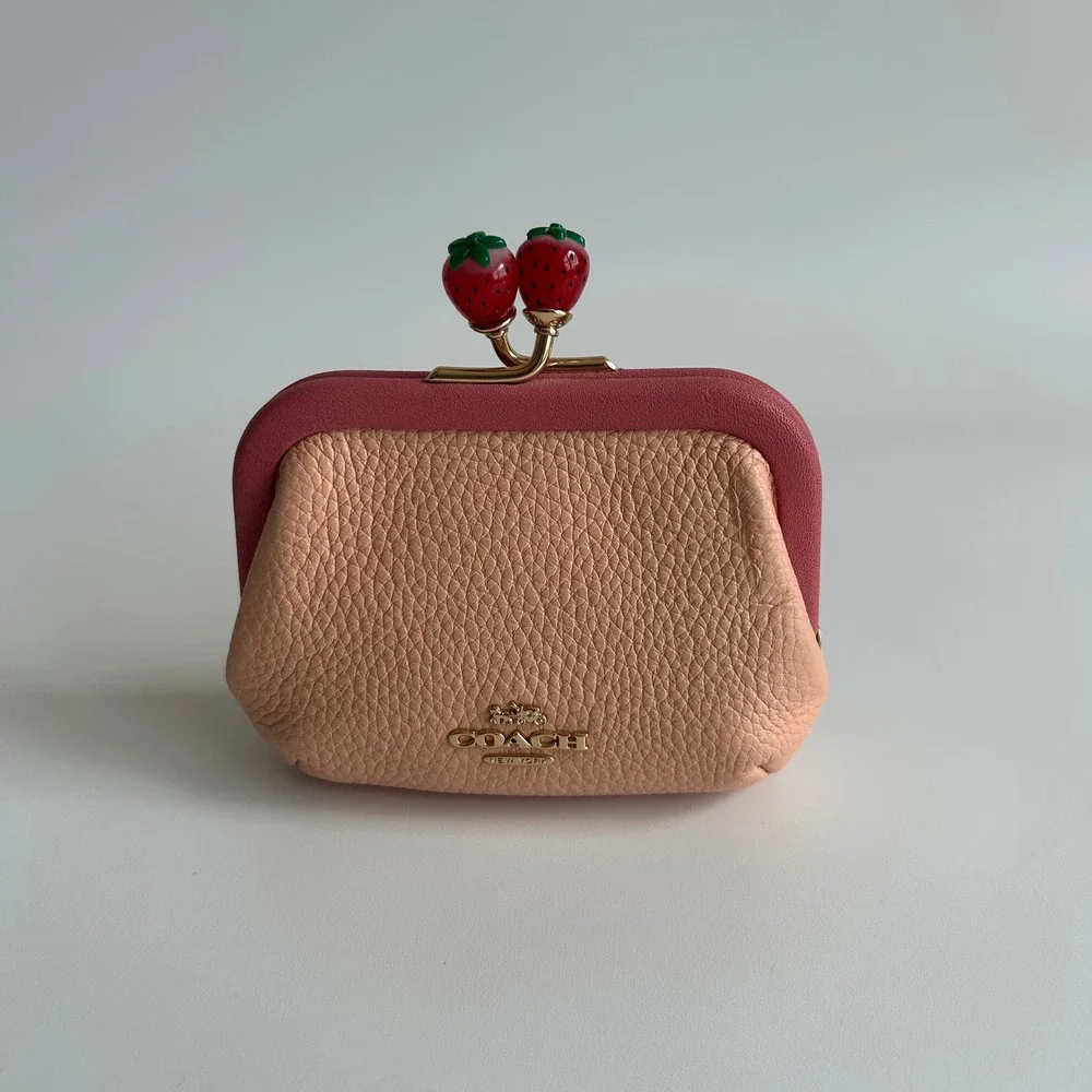 Coach Nora Kisslock Card Case Pink Pebbled Leather Coin Purse C8334